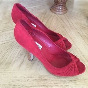 Steve Madden suede shoes